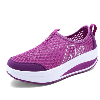 CloudEase Slip – Sapatos respiráveis slip-on para mulher
