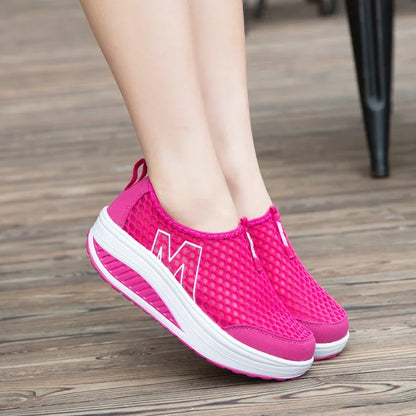CloudEase Slip – Sapatos respiráveis slip-on para mulher