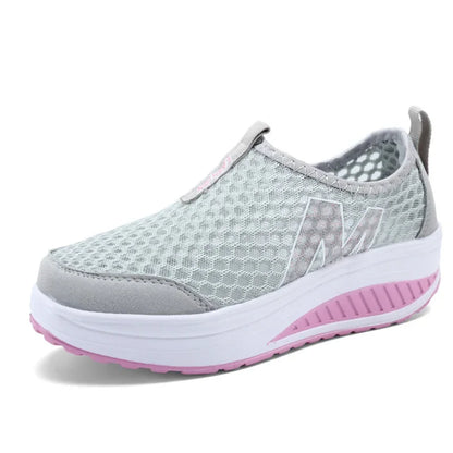 CloudEase Slip – Sapatos respiráveis slip-on para mulher
