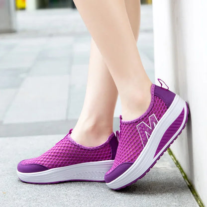 CloudEase Slip – Sapatos respiráveis slip-on para mulher