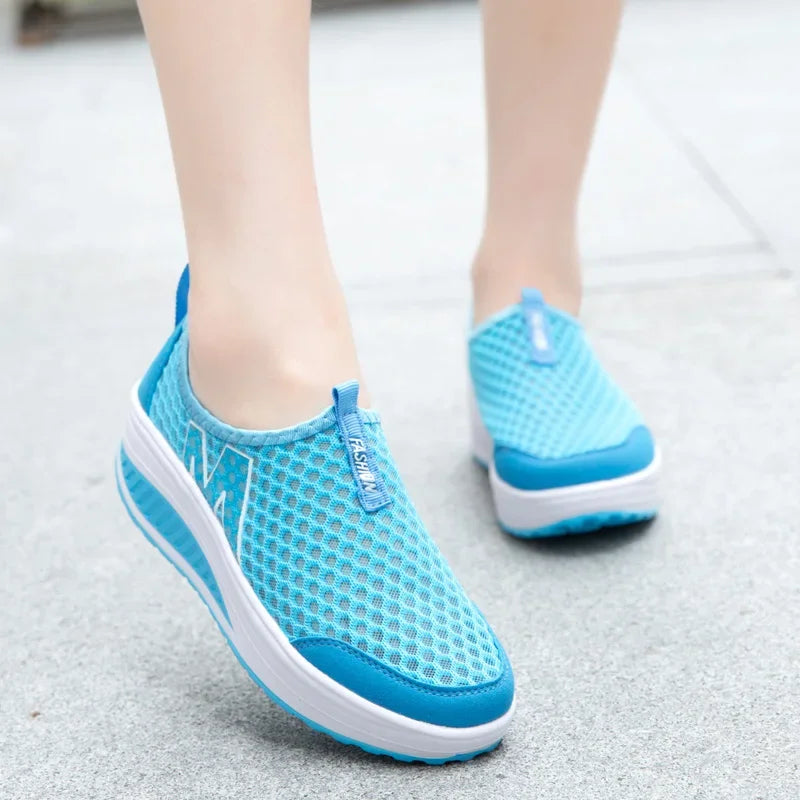 CloudEase Slip – Sapatos respiráveis slip-on para mulher